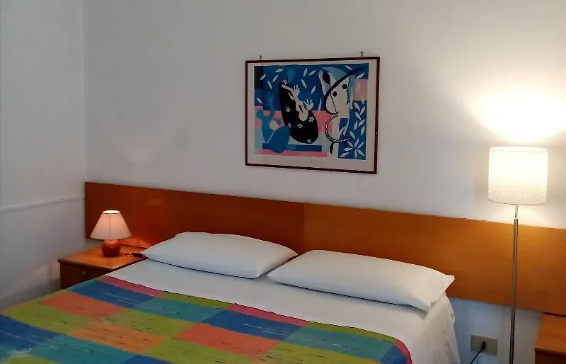 פלרמו Ariston Petit Hotel