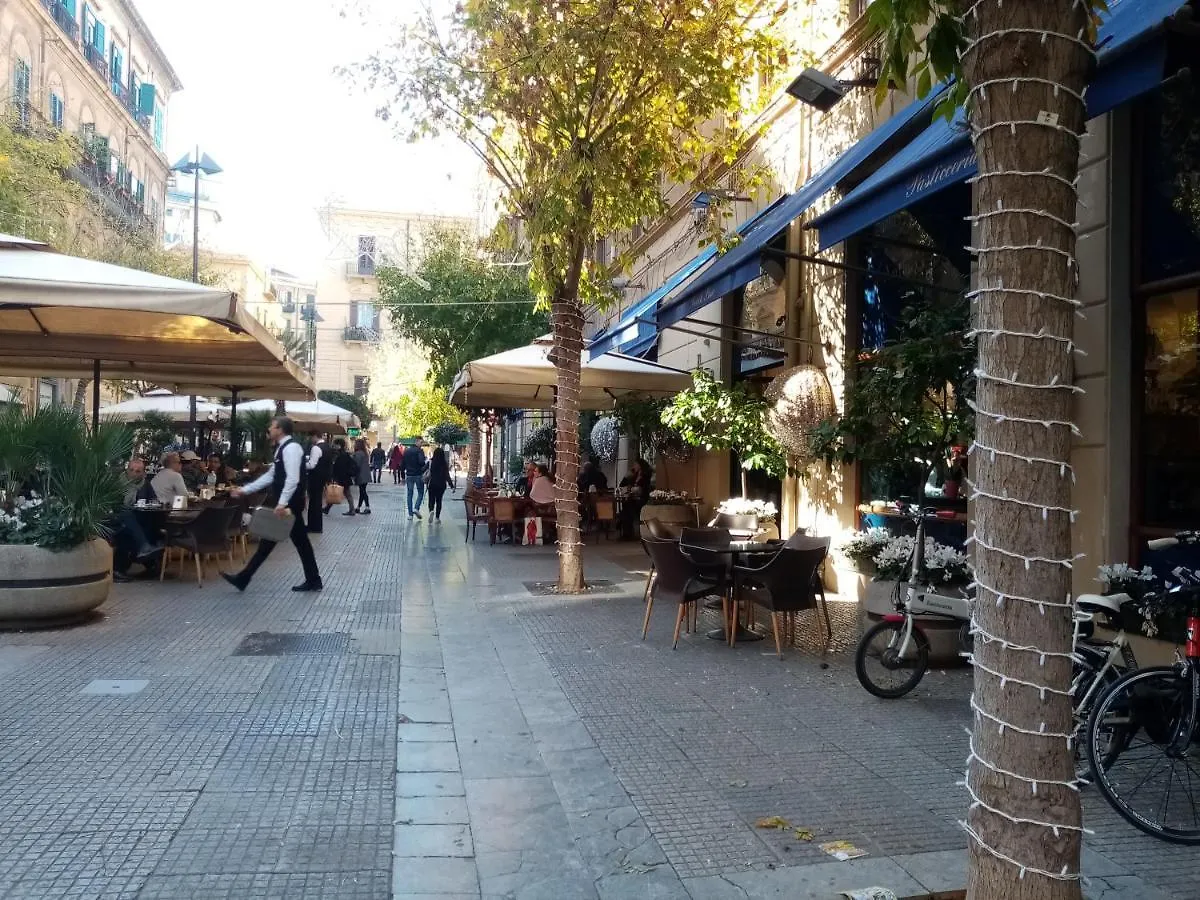 פלרמו Ariston Petit Hotel